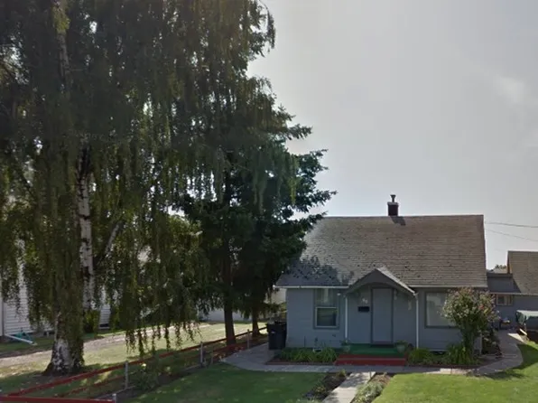 22 SE 6th St, College Place, WA 99324