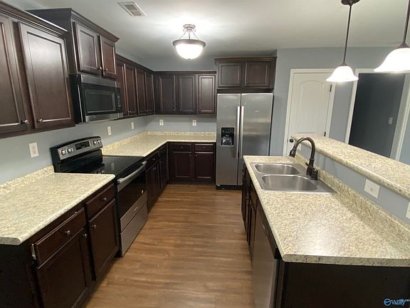 5th image of 111 Stratman Dr