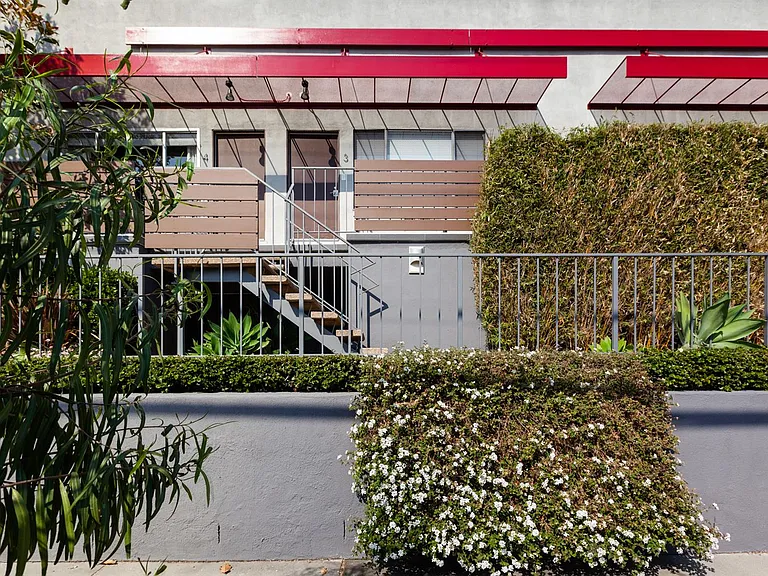 Sawtelle — Photo 20