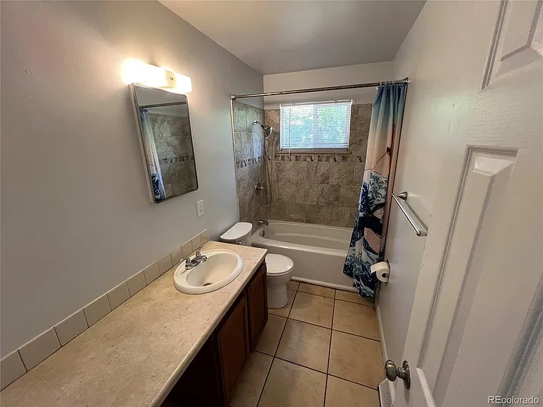 947 S Benton St — Photo 8