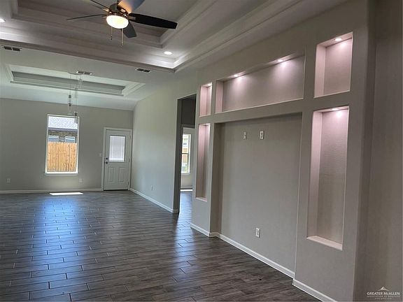 5th image of 417 La Villita Dr
