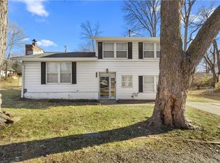 1929 S Crescent Ave, Independence, MO 64052