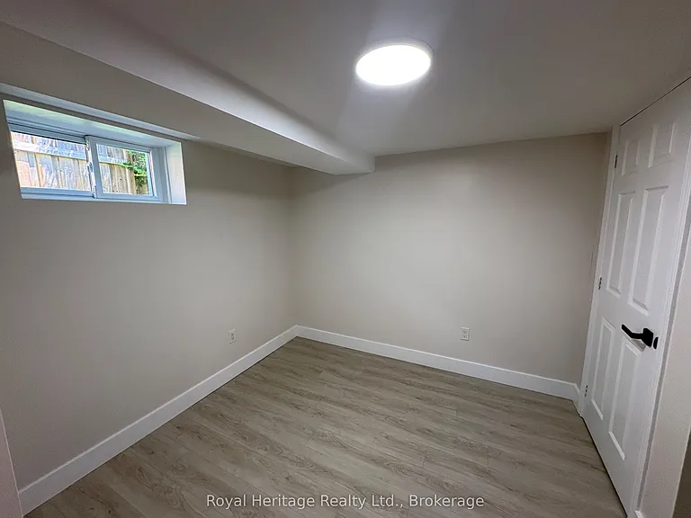 499 Braidwood Ave #BASEMENT — Photo 12