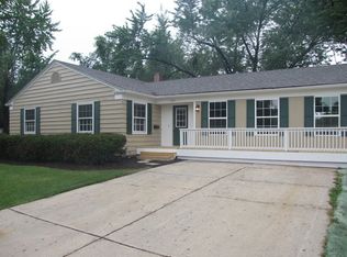 215 Boulder Hill Pass, Montgomery, IL 60538