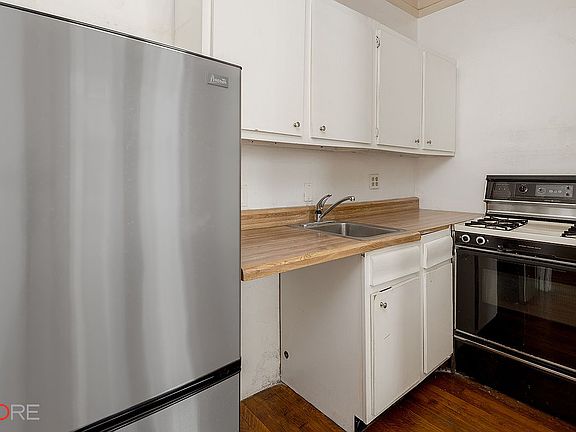 4th image of 170 W 74th St APT 312