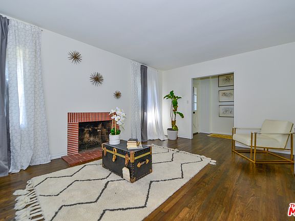 5th image of 3152 S Bentley Ave