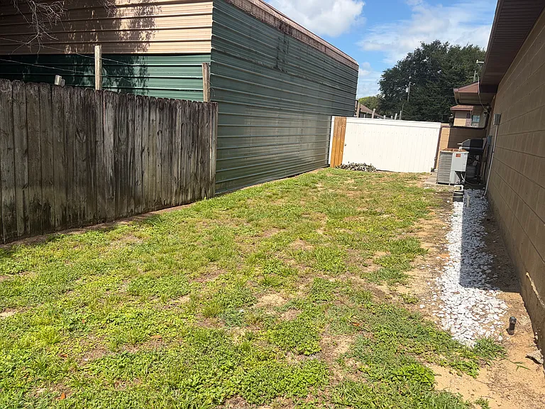 203 E Sumter St #B — Photo 10