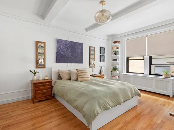 20 West 84th Street image 3 of 6