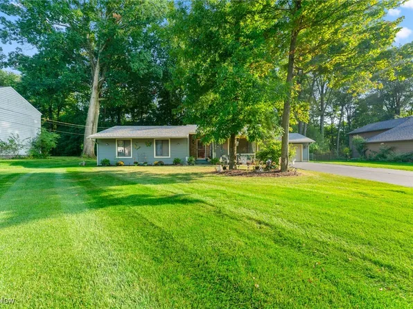 1170 Timbercrest St, Youngstown, OH 44505