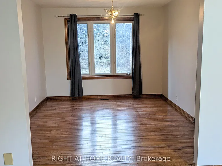 1258 Stacey Rd — Photo 9