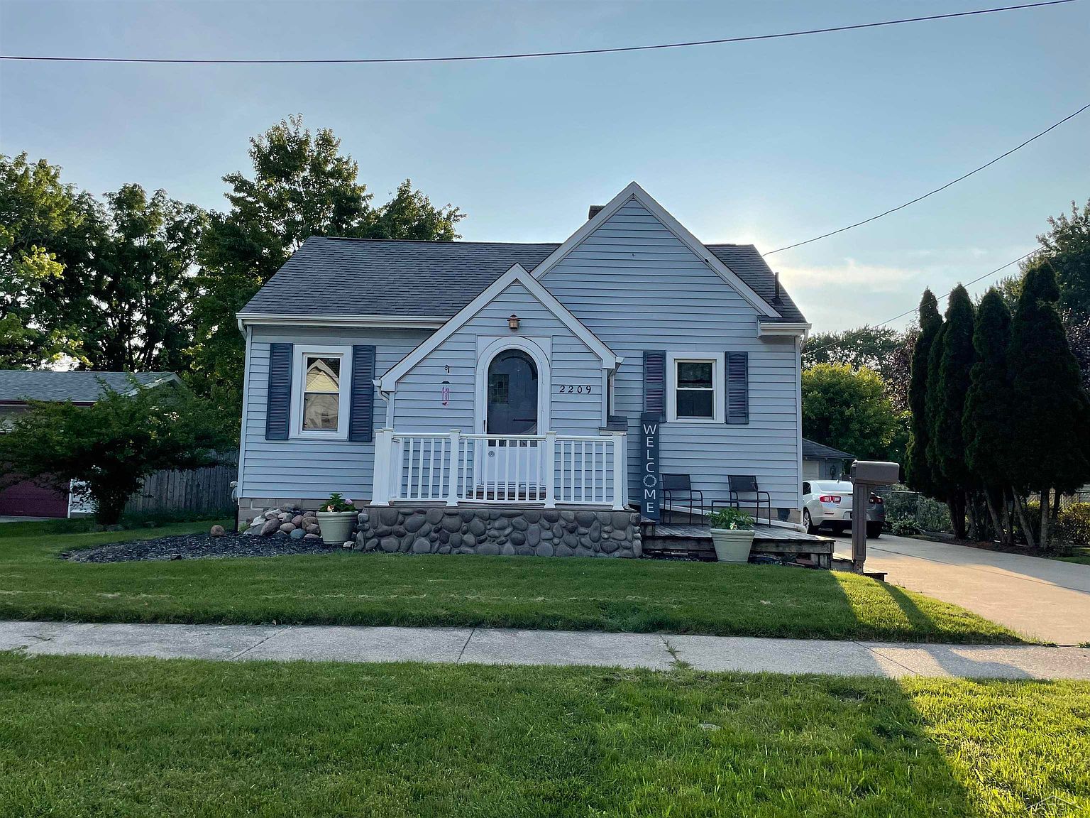 2209 Barnard St, Saginaw, MI 48602 Zillow