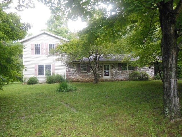 1st image of 2610 Wildwood Ln