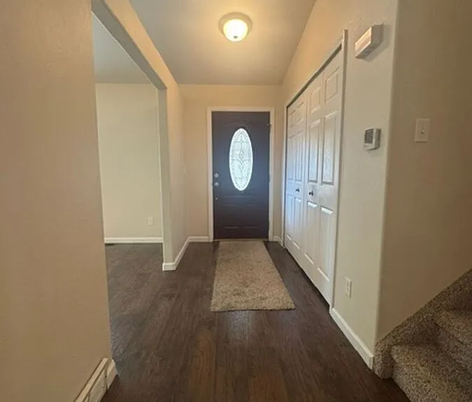 803 Foxwood Dr — Photo 3