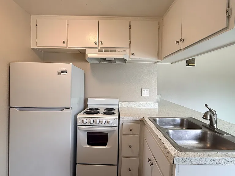 4325 Texas St — Photo 20