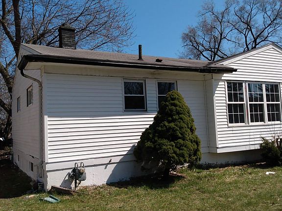 5th image of 19262 Woodbine St