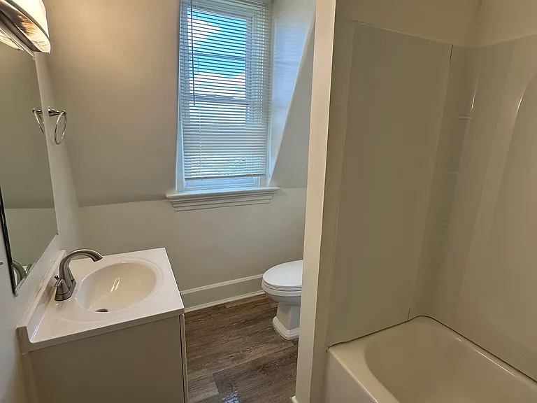 932 Summit Ave #7 — Photo 20