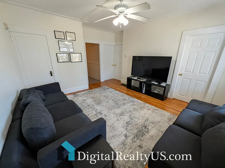58 Ash St #3 — Photo 2