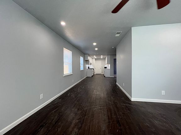 5th image of 1221 Mayfield Ave