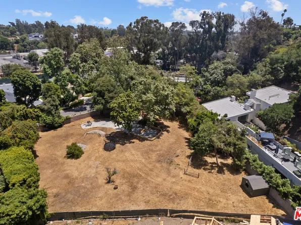 1511 Old Oak Rd, Los Angeles, CA 90049