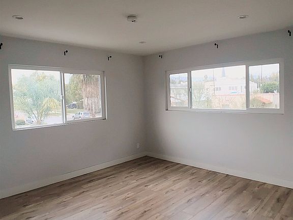 2nd image of 3348 Atwater Ave APT 3