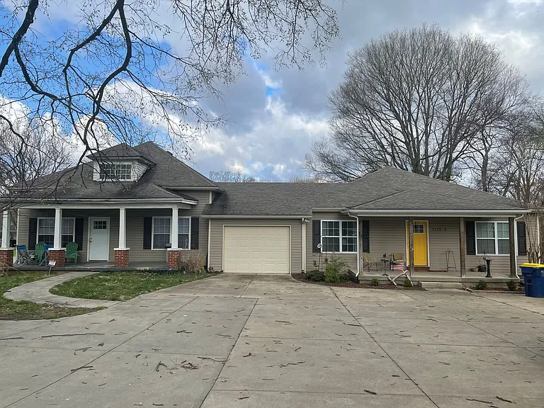 1715 Smallhouse Rd — Photo 1