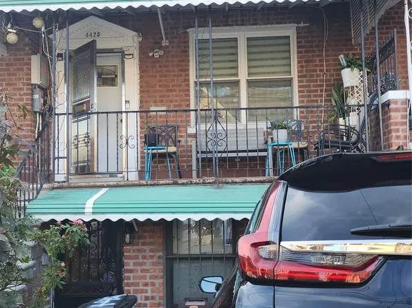 4425 Richardson Avenue, Bronx, NY 10470