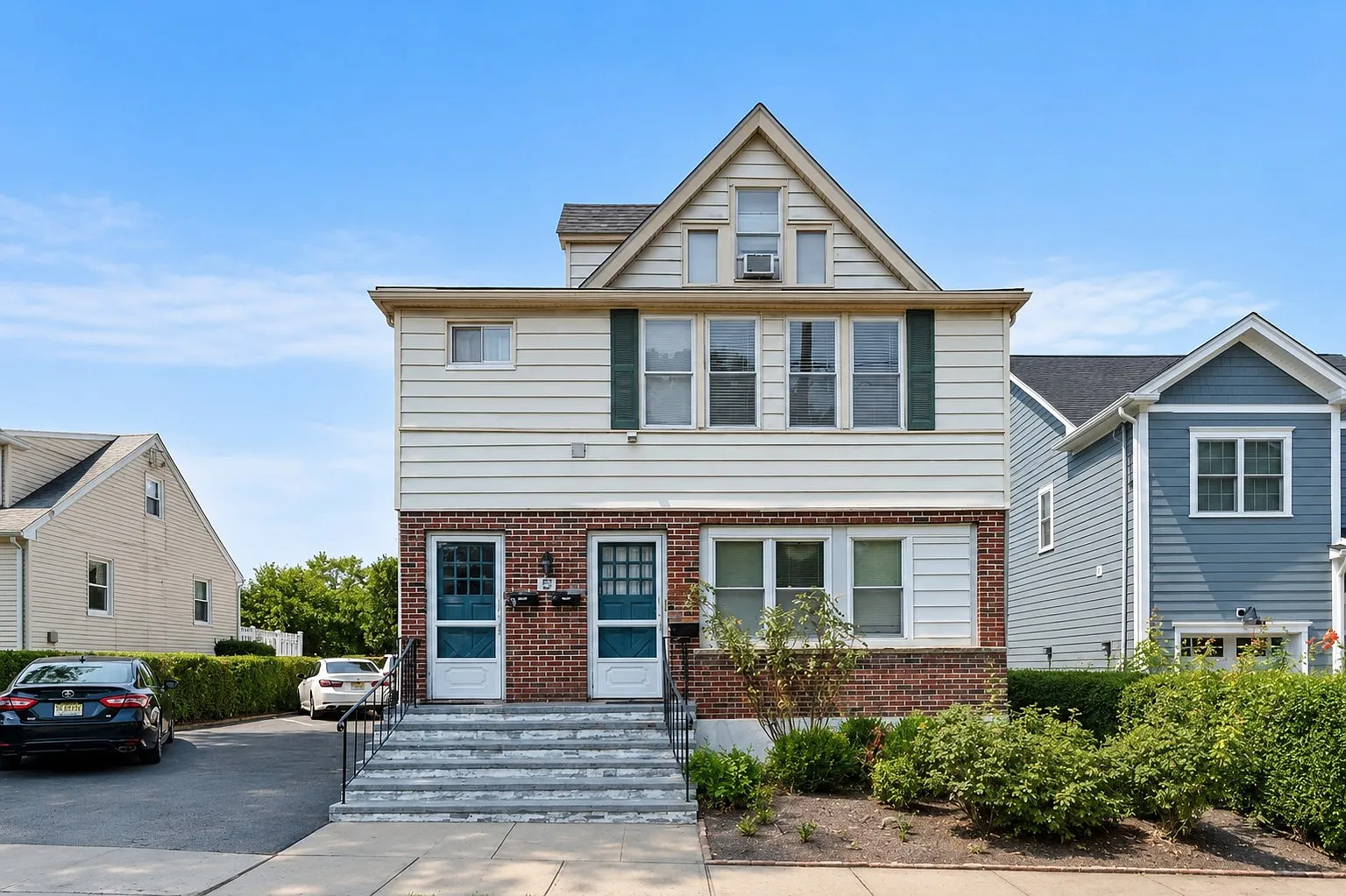2 bed, $2,850 — Photo 1