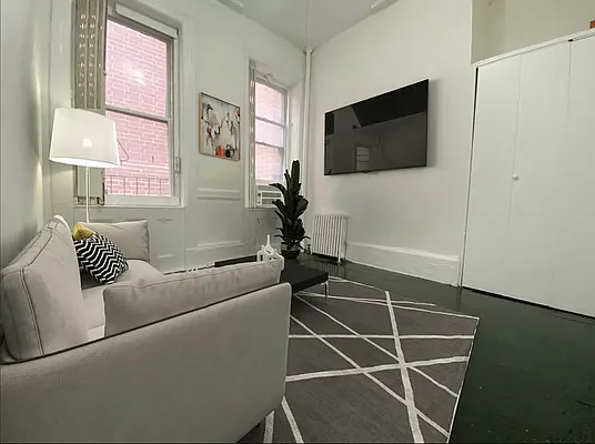 Rented by Ethan Blinder, LREB | media 14