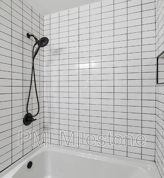 13242 Greensburg Rd — Photo 17