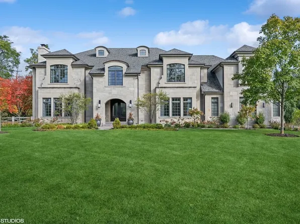 375 Old Farm Rd, Northfield, IL 60093