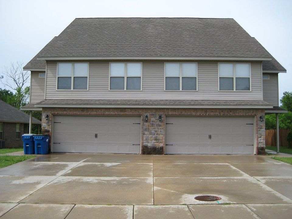 1st image of 3404 SW Deerfield Blvd