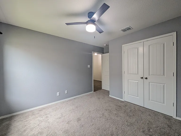 1740 Alamandine Ave — Photo 16