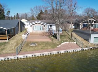 211 S Scott Dr, Farwell, MI 48622