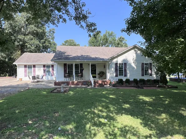 502 Bob Hollow Rd, Burns, TN 37029