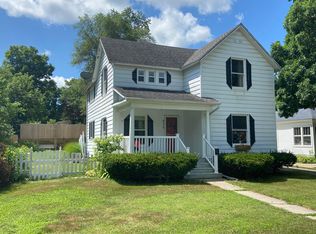 614 W Walnut St, Hastings, MI