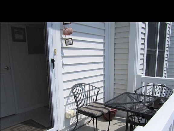 2nd image of 17 Delia Ct #2