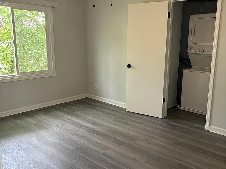 1313 Oakland Rd NE #6 — Photo 11