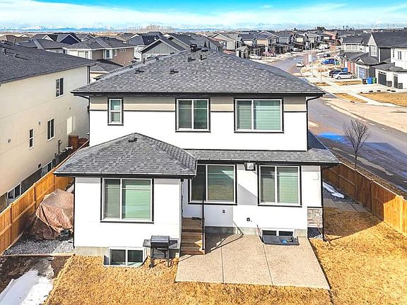 3rd image of 103 W Sandpiper Park