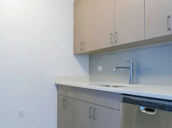 61-55 Junction Boulevard image 3 of 15