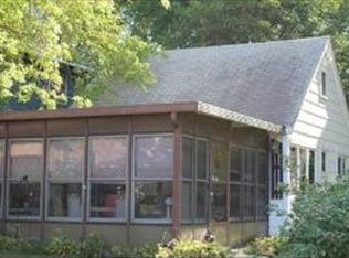 3818 E Lake Shore Dr, Wonder Lake, IL 60097