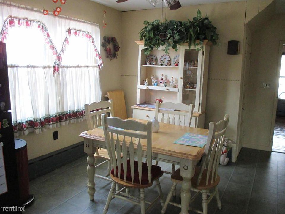 2nd image of 52 Eley St