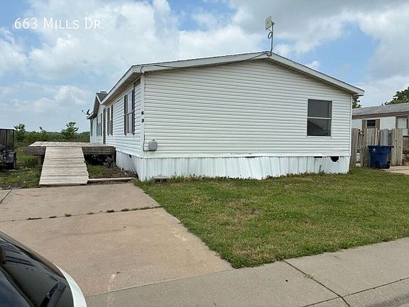 2nd image of 663 E Mills Dr