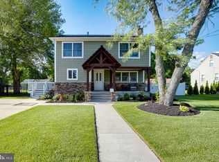 14 Ridgeview Ave, Berlin, NJ 08009