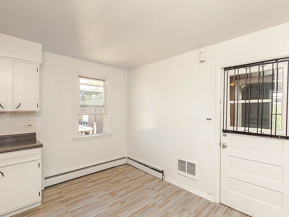 2nd image of 2557 W Fullerton Ave #25573