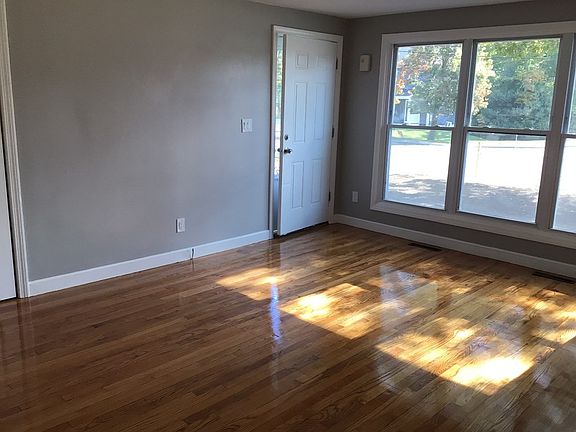 5th image of 325 325/327 Canton St