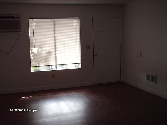 Livingroom (basic layout-each unit different)