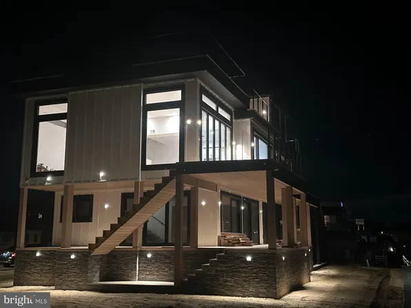 36 Robert Dr, Manahawkin, NJ 08050