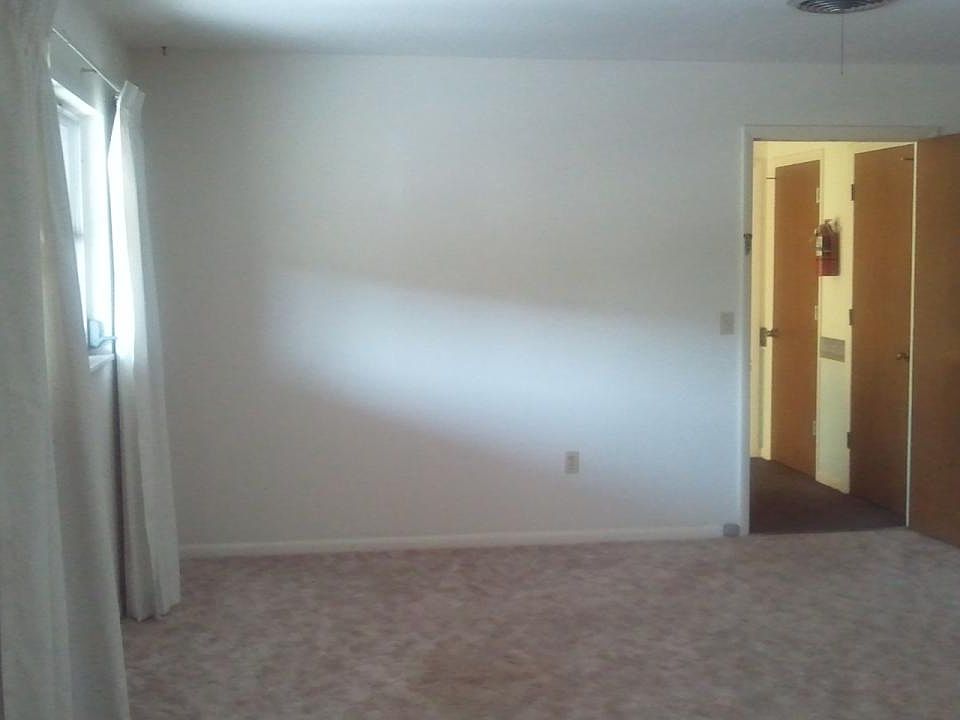 2nd image of 15695 Bedford Cir E APT B