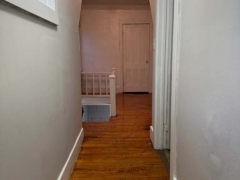 37 E Court St #1/2 — Photo 7