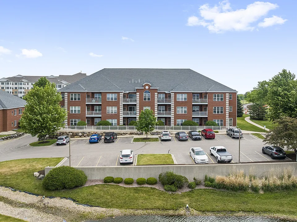 Barrington Place Exterior